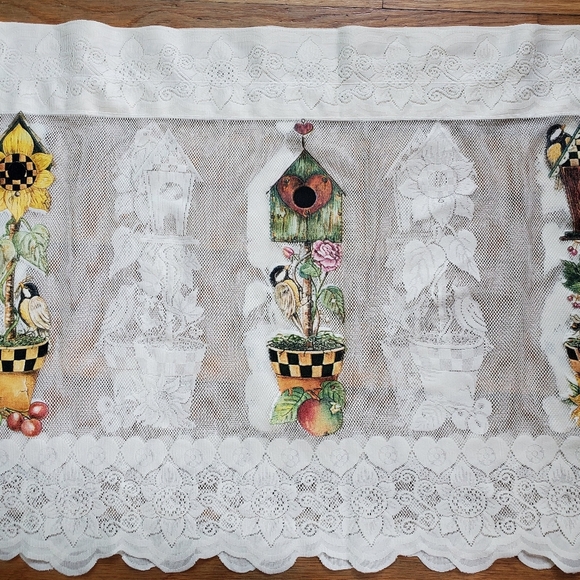 Lace flowers, birds and birdhouses window valance curtain Cottagecore - Picture 3 of 12